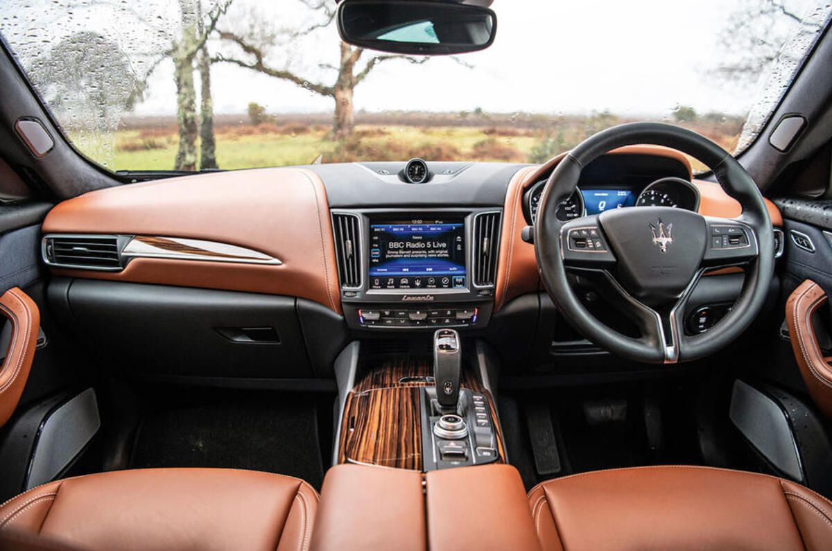 95 maserati levante s granlusso 2019 rt cabin 95 maserati levante s granlusso 2019 rt cabin