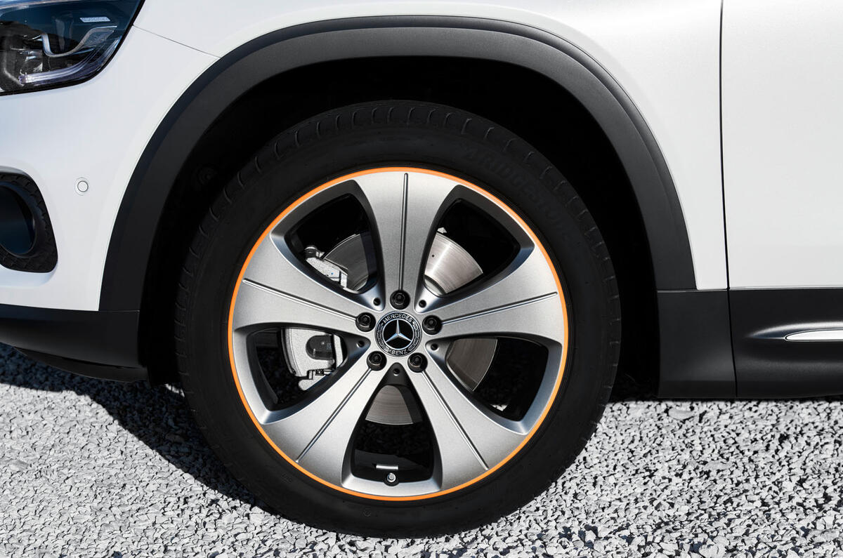 Mercedes-Benz GLB 2019 official reveal - alloy wheels