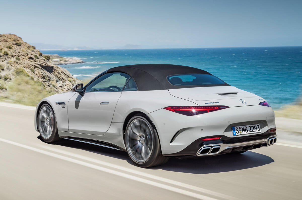 95 Mercedes SL 55 2021 official reveal images tracking rear