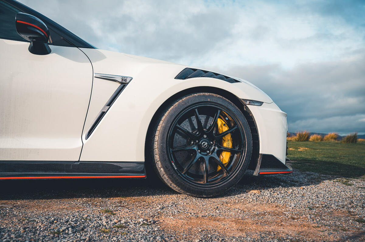 95 Nissan GTR at 15 feature alloy wheels