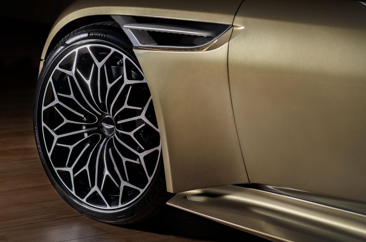 Aston Martin On Her Majesty's Secret Service Superleggera - alloy wheels