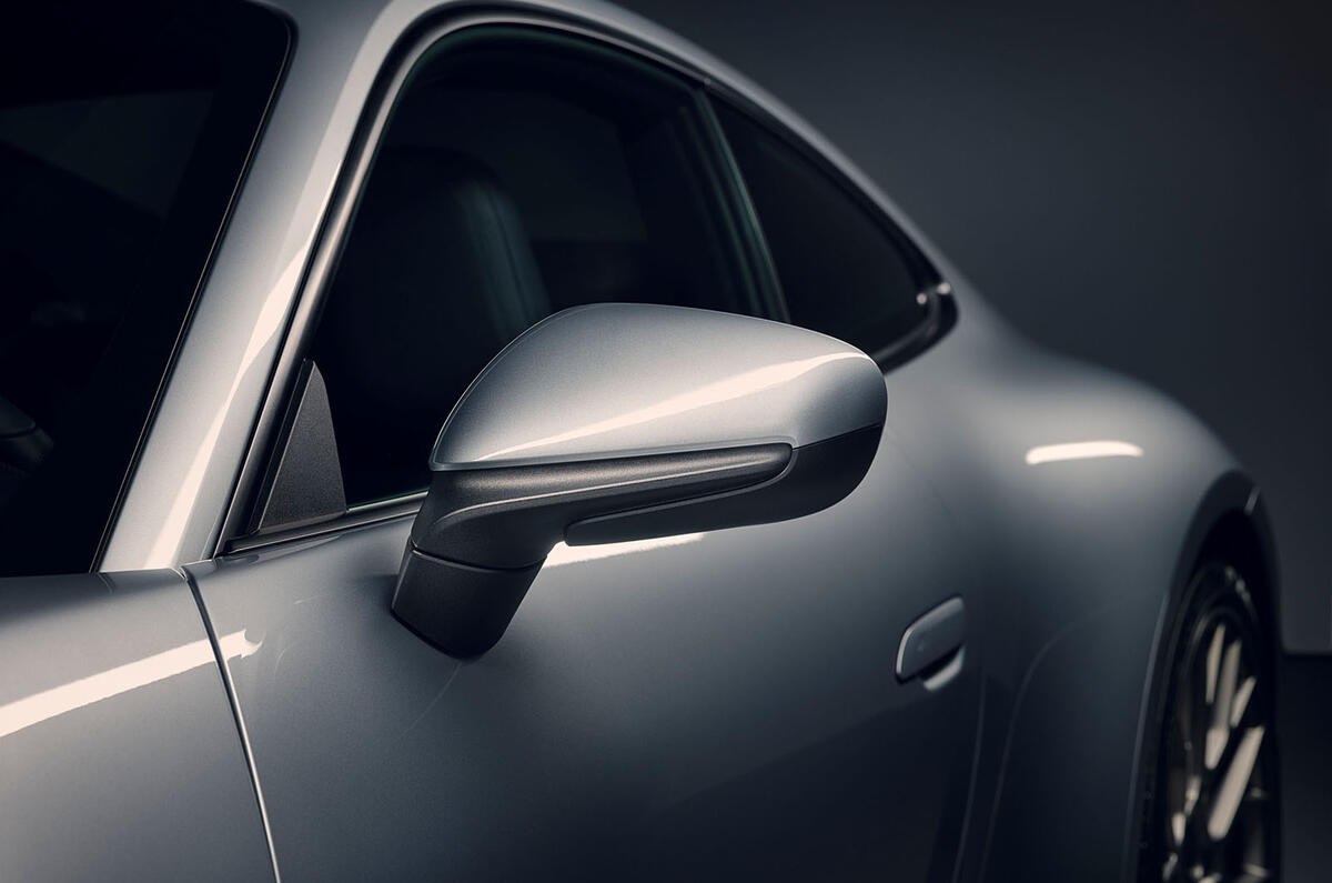 2019 Porsche 911 official reveal - press still wing mirrors