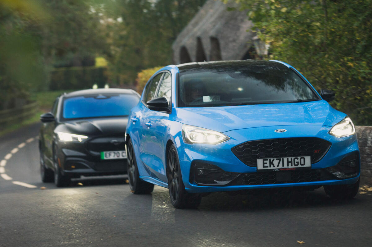 95 road testers christmas lunch 2021 ford duo