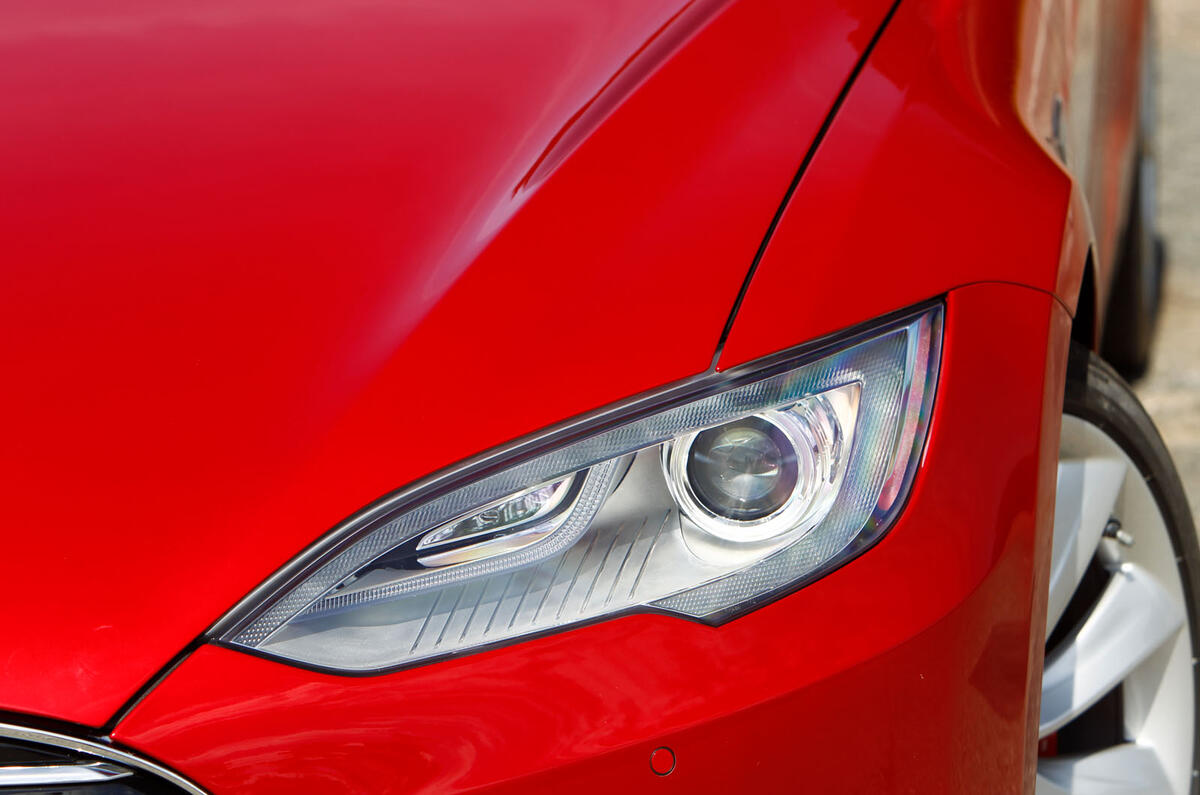 Tesla Model S road test rewind - headlights Tesla Model S road test rewind - headlights