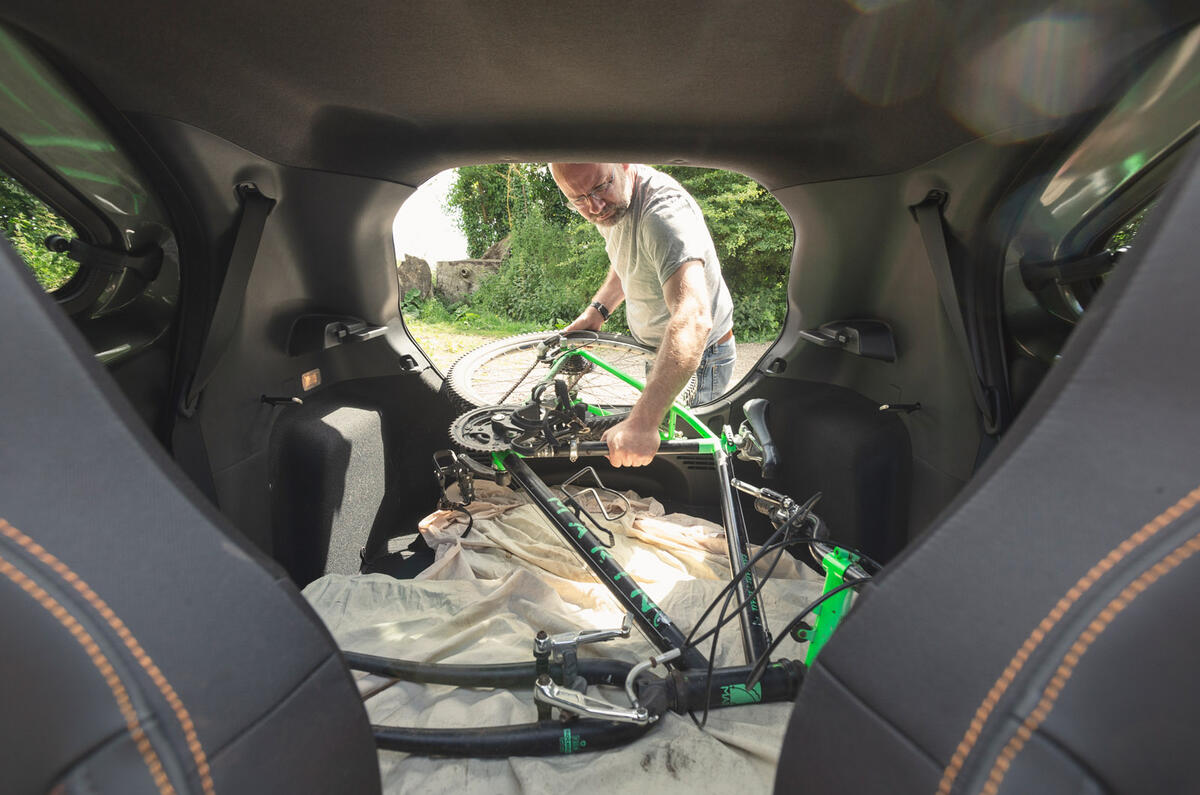 95 toyota aygo x boot bike 95 toyota aygo x boot bike