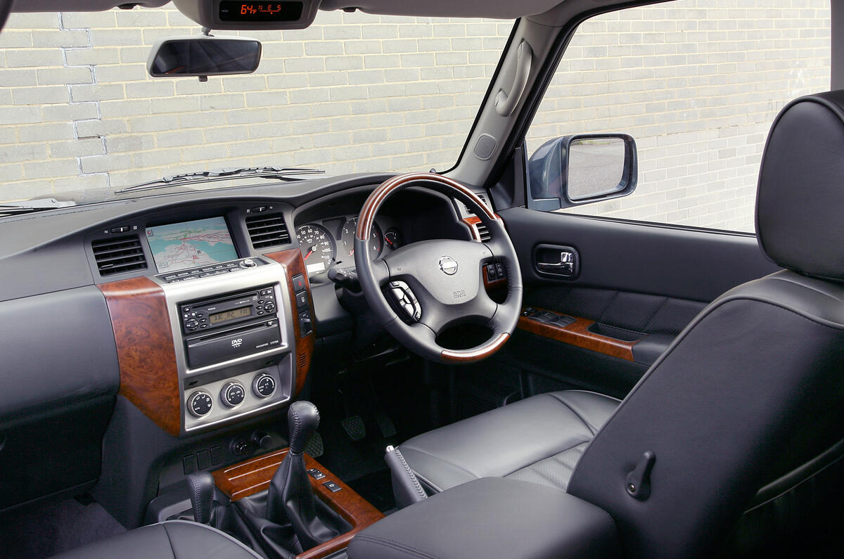 95 used buying guide nissan patrol GR interior 95 used buying guide nissan patrol GR interior