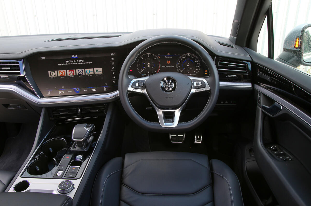 95 Volkswagen Touareg NNBG 2021 dashboard 95 Volkswagen Touareg NNBG 2021 dashboard