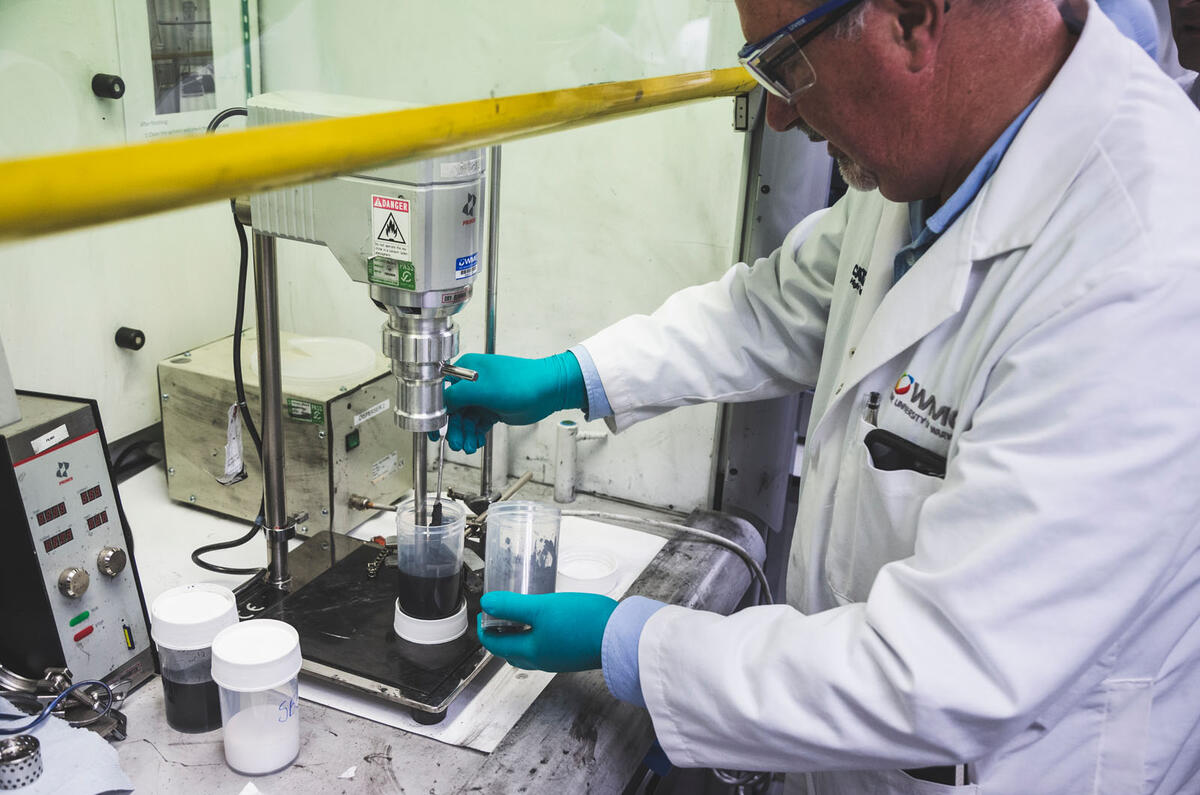 We built a Lithium-ion battery - mixing powders