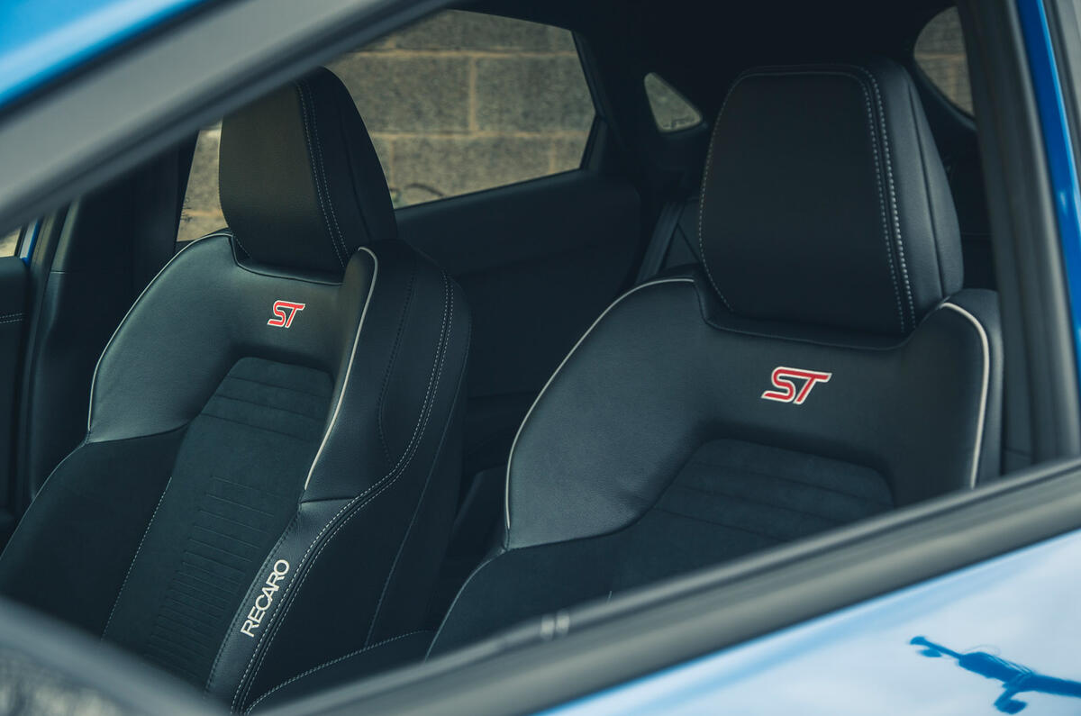 95 LUC Ford Puma ST Lamborghini Urus 2021 0095 95 LUC Ford Puma ST Lamborghini Urus 2021 0095