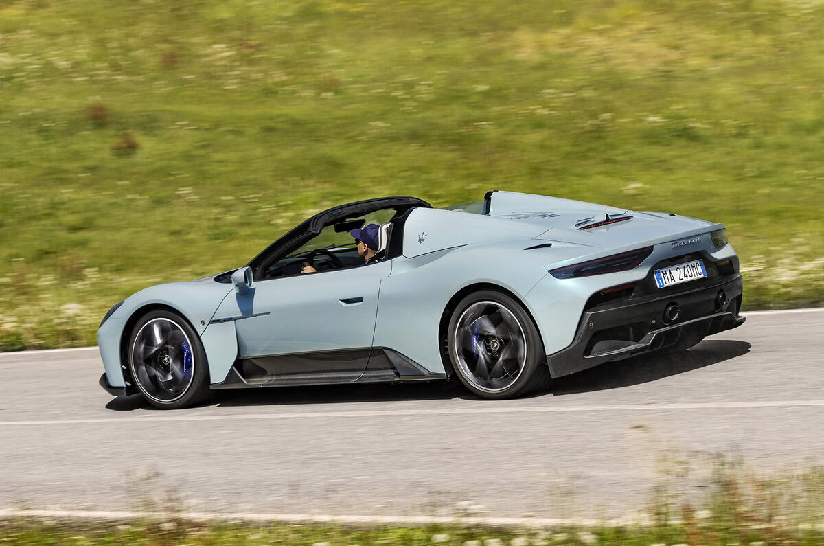 95 Maserati MC20 Cielo side rear 95 Maserati MC20 Cielo side rear