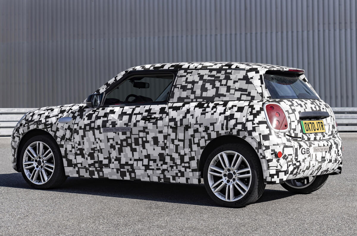 96 2023 Mini hatchback spies rear 96 2023 Mini hatchback spies rear