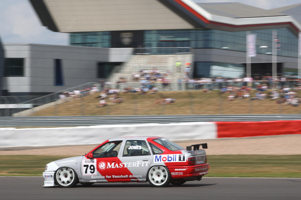 96 30 years super tourers feature Jones 96 30 years super tourers feature Jones