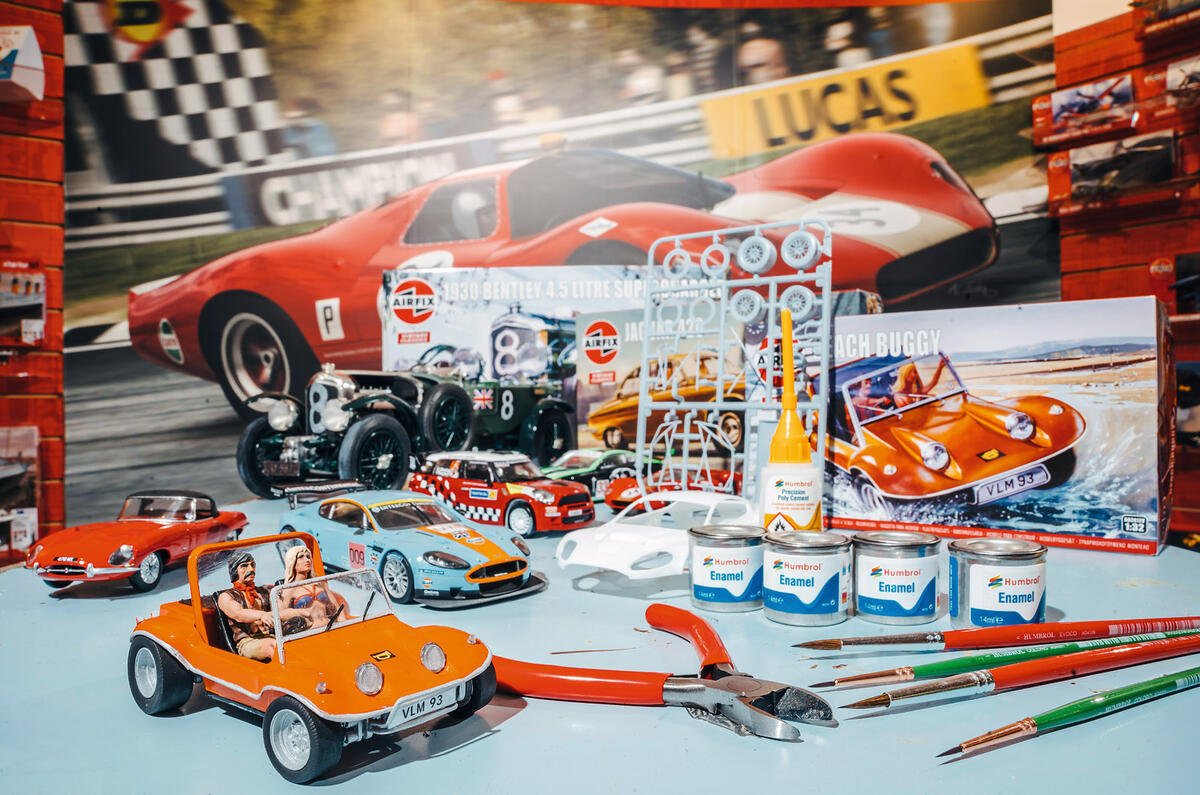 96 Airfix HQ visit 2021 old set