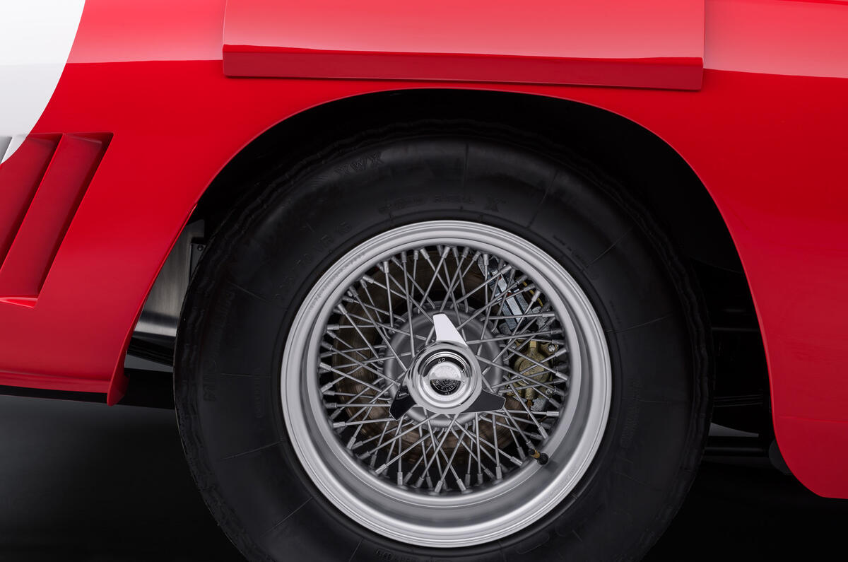 96 Bell Sport Classic 330 LMB alloy wheels