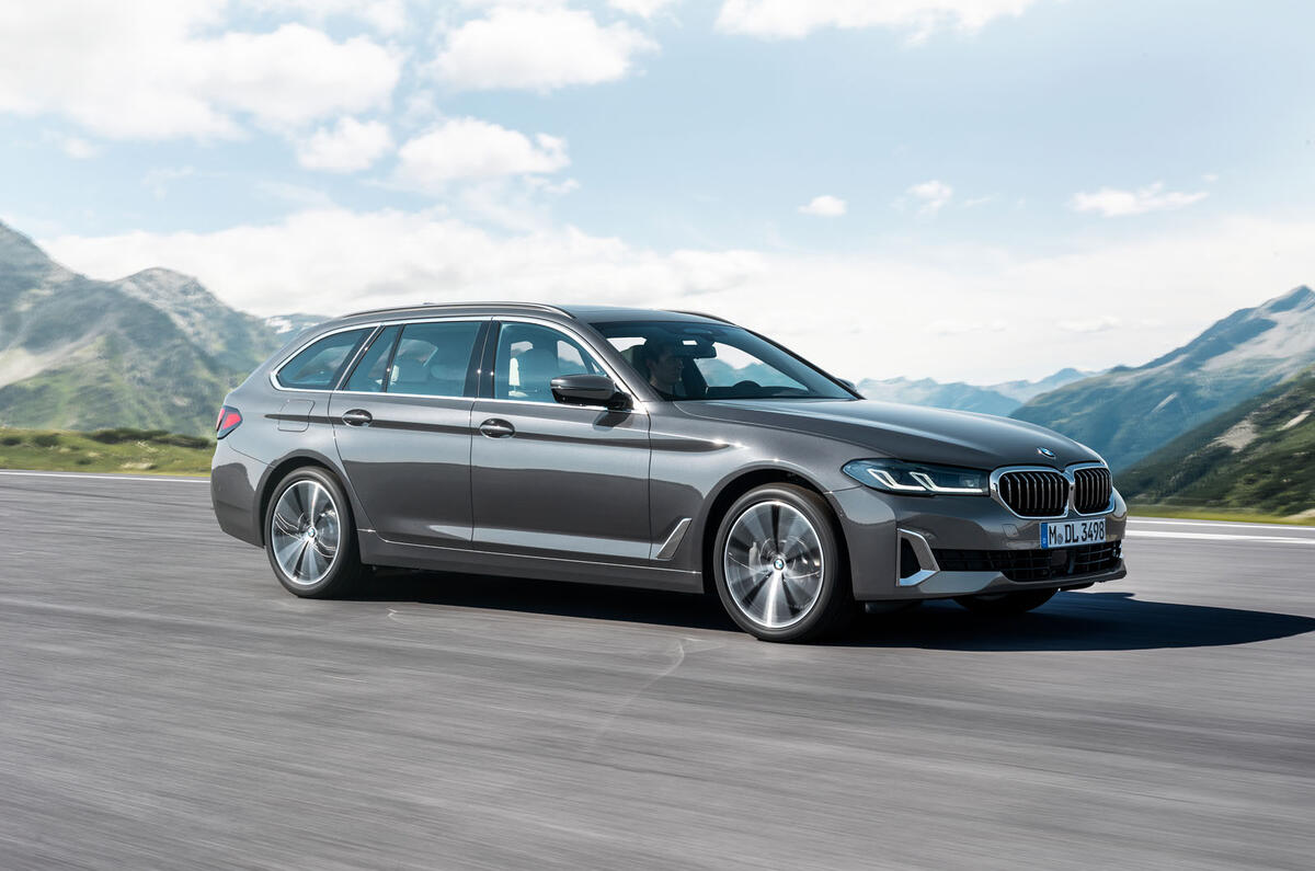 BMW 530i Touring 2020 facelift official images - tracking front BMW 530i Touring 2020 facelift official images - tracking front