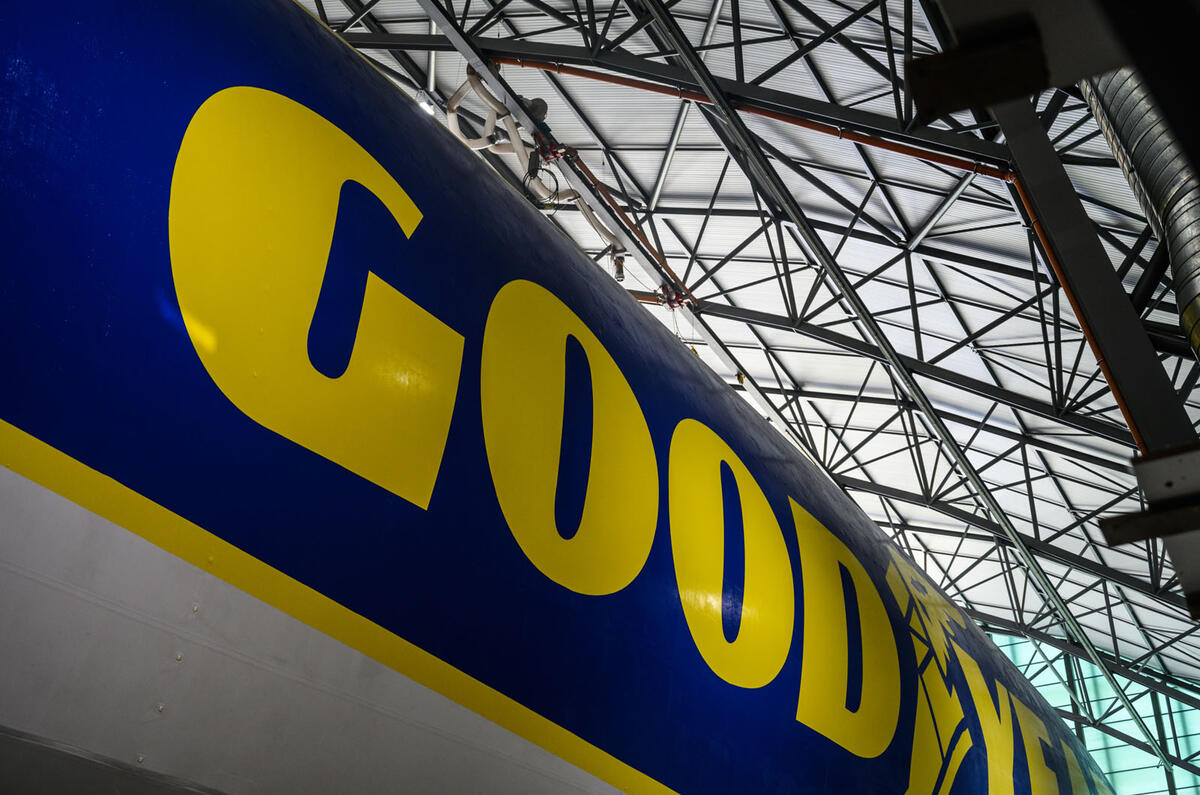 Autocar Christmas Road Test 2020: the Goodyear Blimp - decals Autocar Christmas Road Test 2020: the Goodyear Blimp - decals