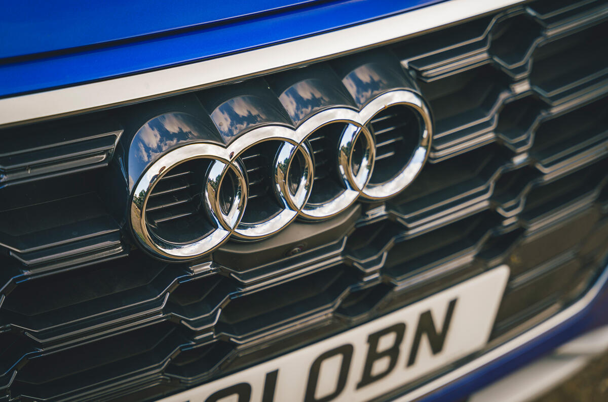 96 Genesis vs Audi twin test 2021 audi badge 96 Genesis vs Audi twin test 2021 audi badge