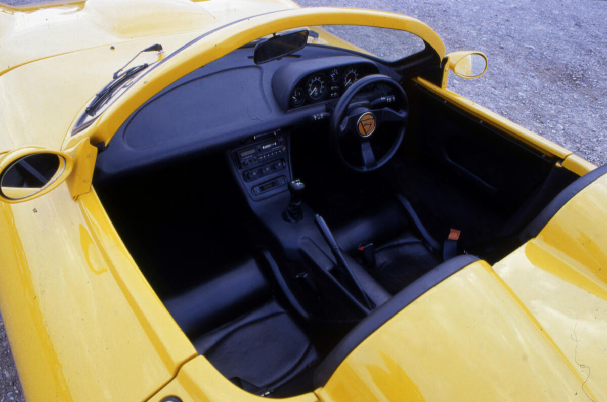 96 ginetta g33 interior 96 ginetta g33 interior