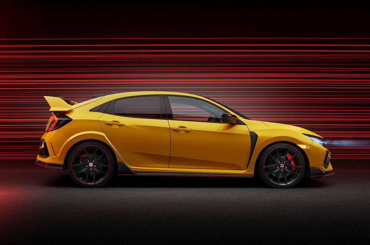 Honda Civic Type R limited edition 2020 official press photos - side Honda Civic Type R limited edition 2020 official press photos - side