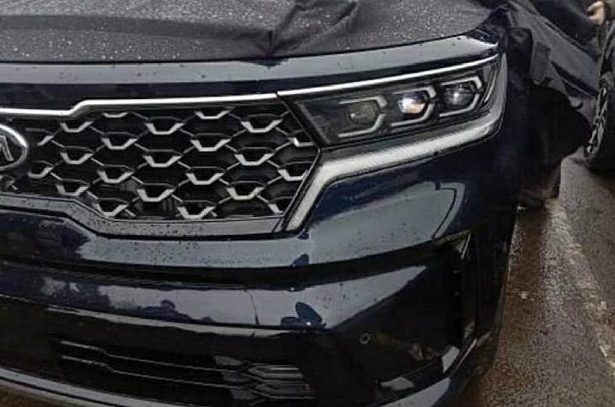 2020 Kia Sorento facelift - headlight 2020 Kia Sorento facelift - headlight