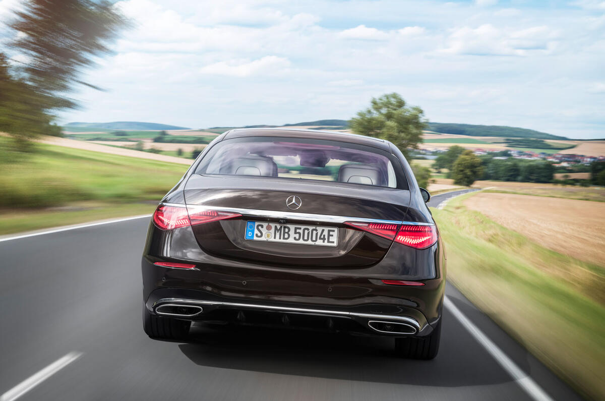 2021 Mercedes-Benz S-Class official reveal images - tracking rear end 2021 Mercedes-Benz S-Class official reveal images - tracking rear end