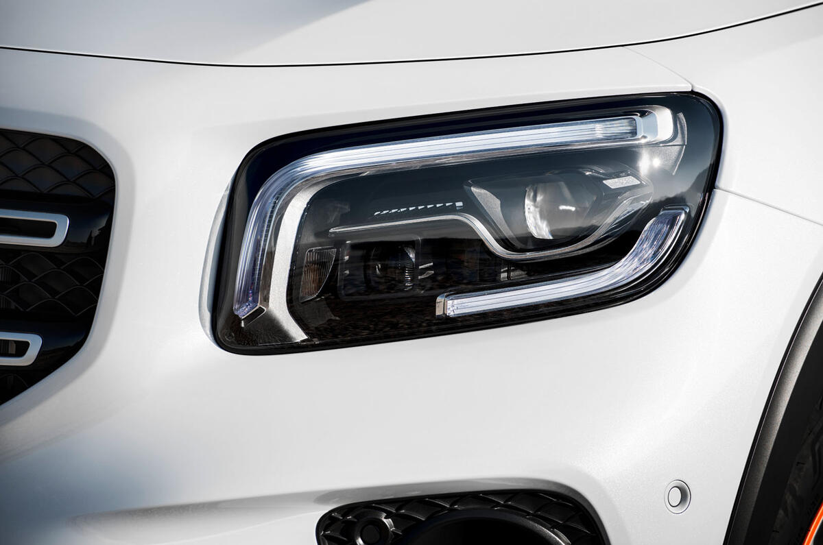 Mercedes-Benz GLB 2019 official reveal - headlights