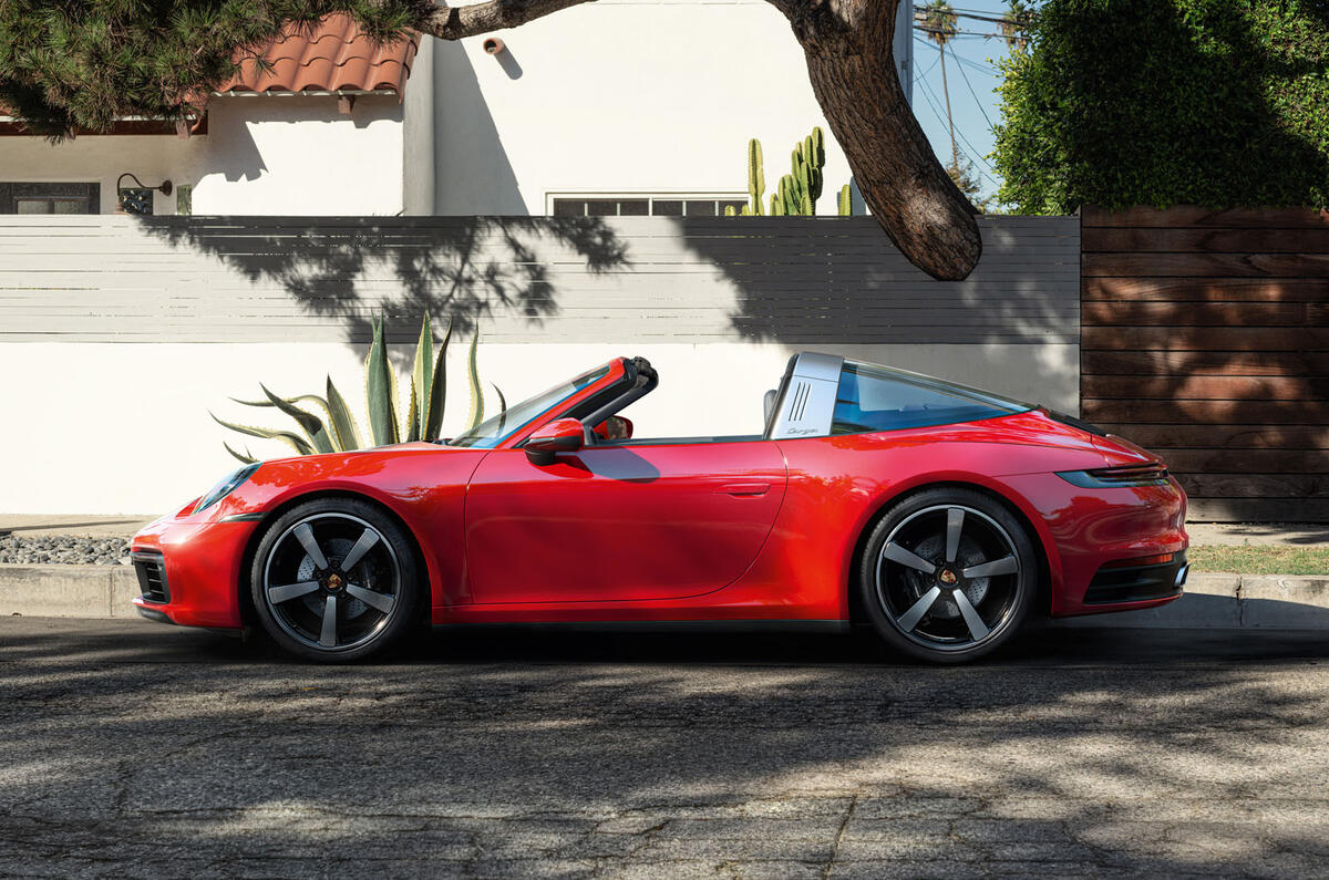 Porsche 911 Targa 992 official images - static side Porsche 911 Targa 992 official images - static side