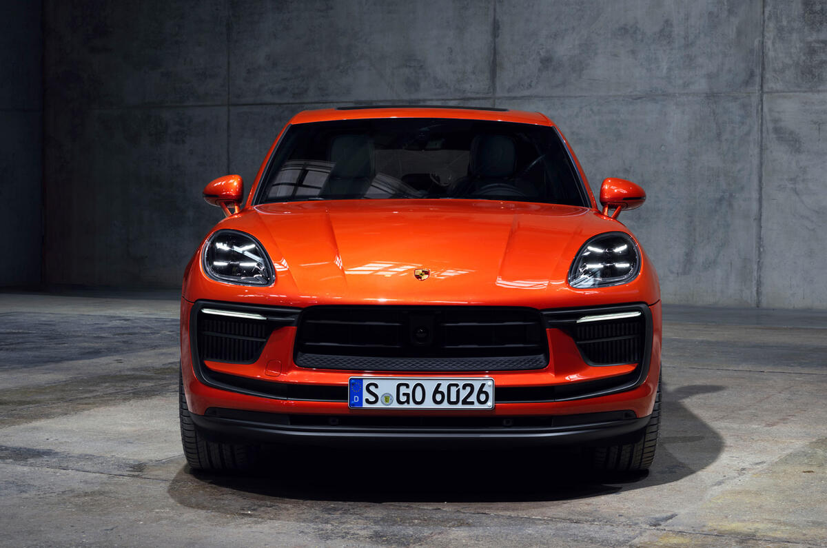 96 Porsche Macan 2021 official images studio nose