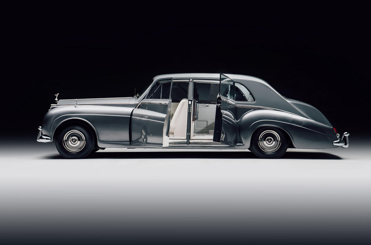 Rolls Royce by Lunaz official images - studio side Rolls Royce by Lunaz official images - studio side