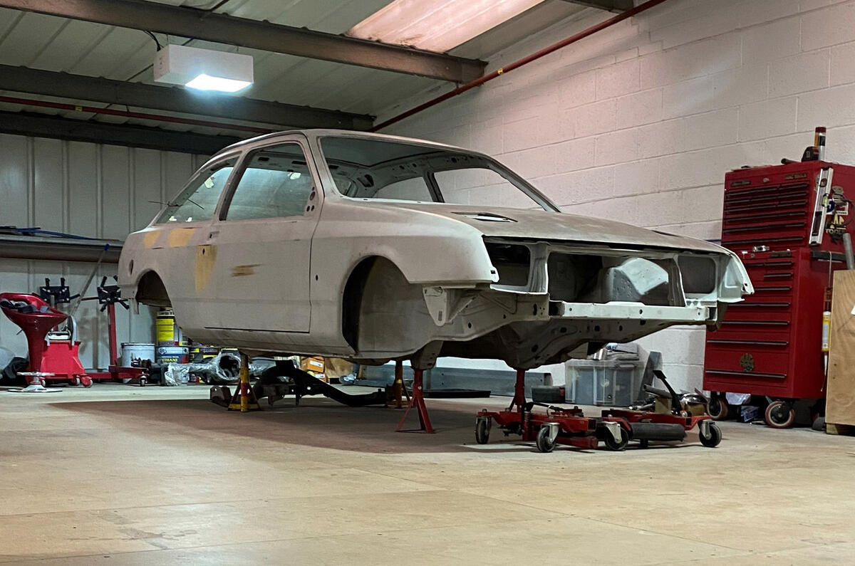 96 Rouse Sierra RS500 continuation feature shell front 96 Rouse Sierra RS500 continuation feature shell front