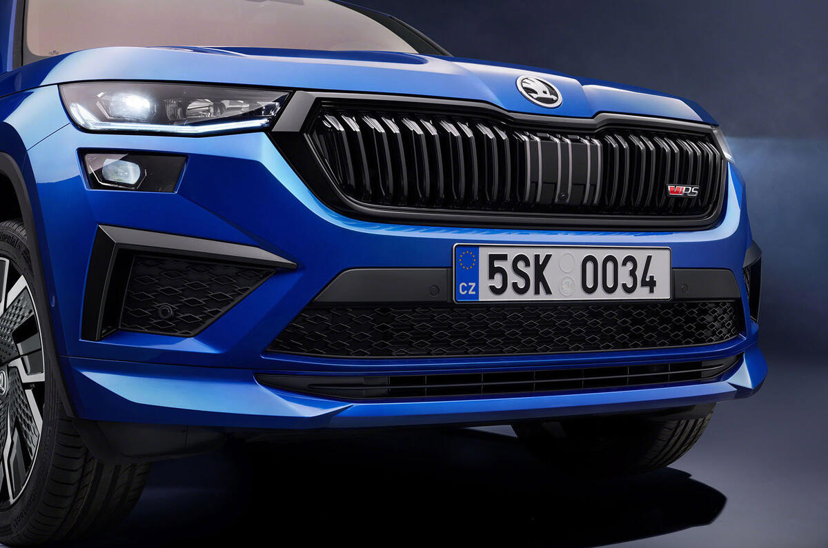 96 Skoda Kodiaq VRS 2021 official images nose