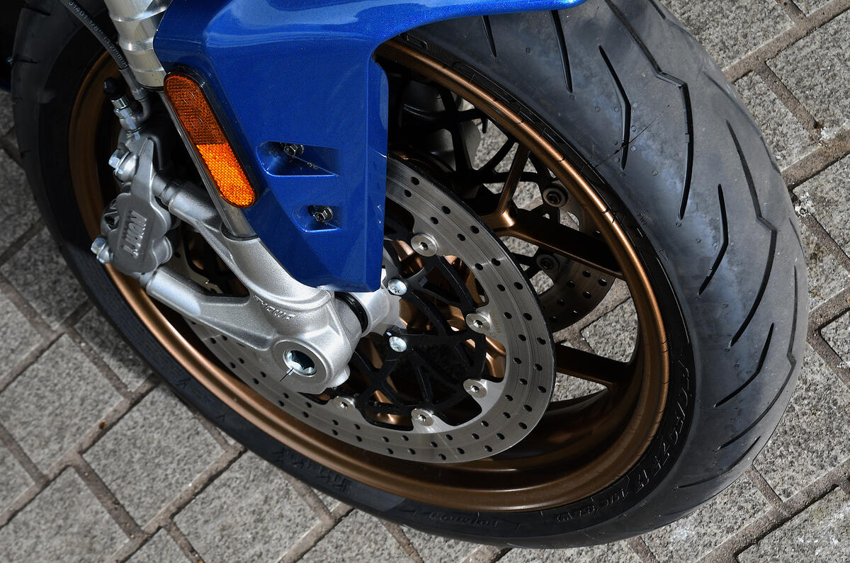 Zero Motorcycles SR/S kerbweight is a fairly hefty 234kg  Zero Motorcycles SR/S kerbweight is a fairly hefty 234kg