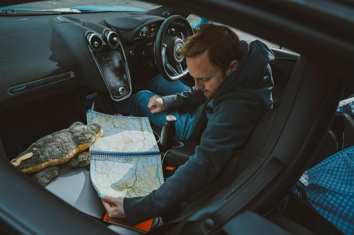 97 24hrs in McLaren GT 2022 maps