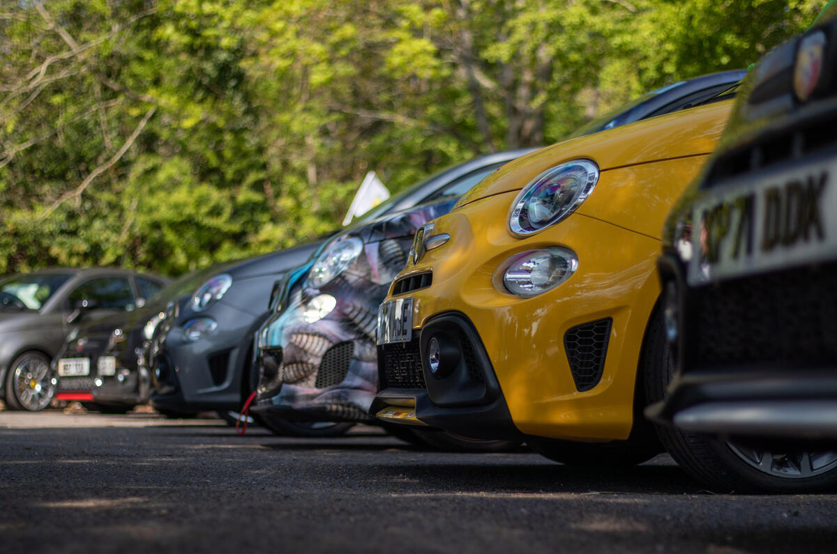 97 abarth 595 giallo modena front 97 abarth 595 giallo modena front