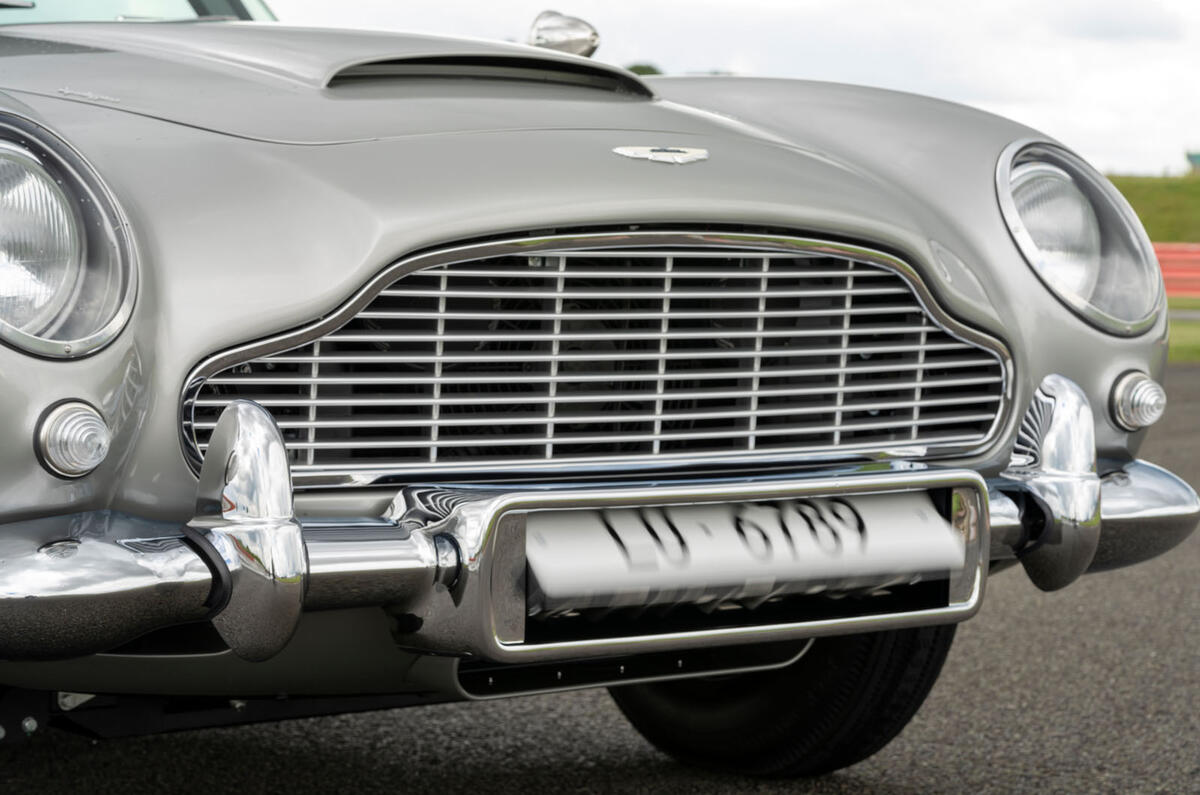 Aston Martin DB5 Goldfinger Continuation rotating numberplates Aston Martin DB5 Goldfinger Continuation rotating numberplates