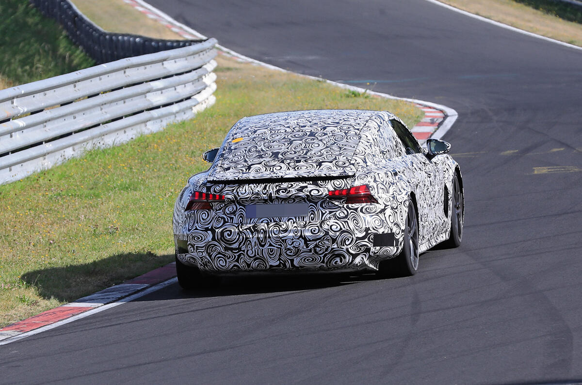 Audi E-tron GT camo track driving - rear