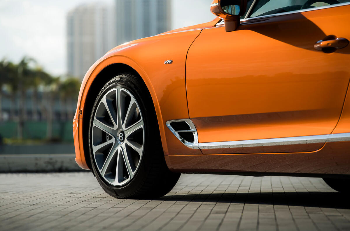 Bentley Continental GT V8 2019 official press - alloy wheels