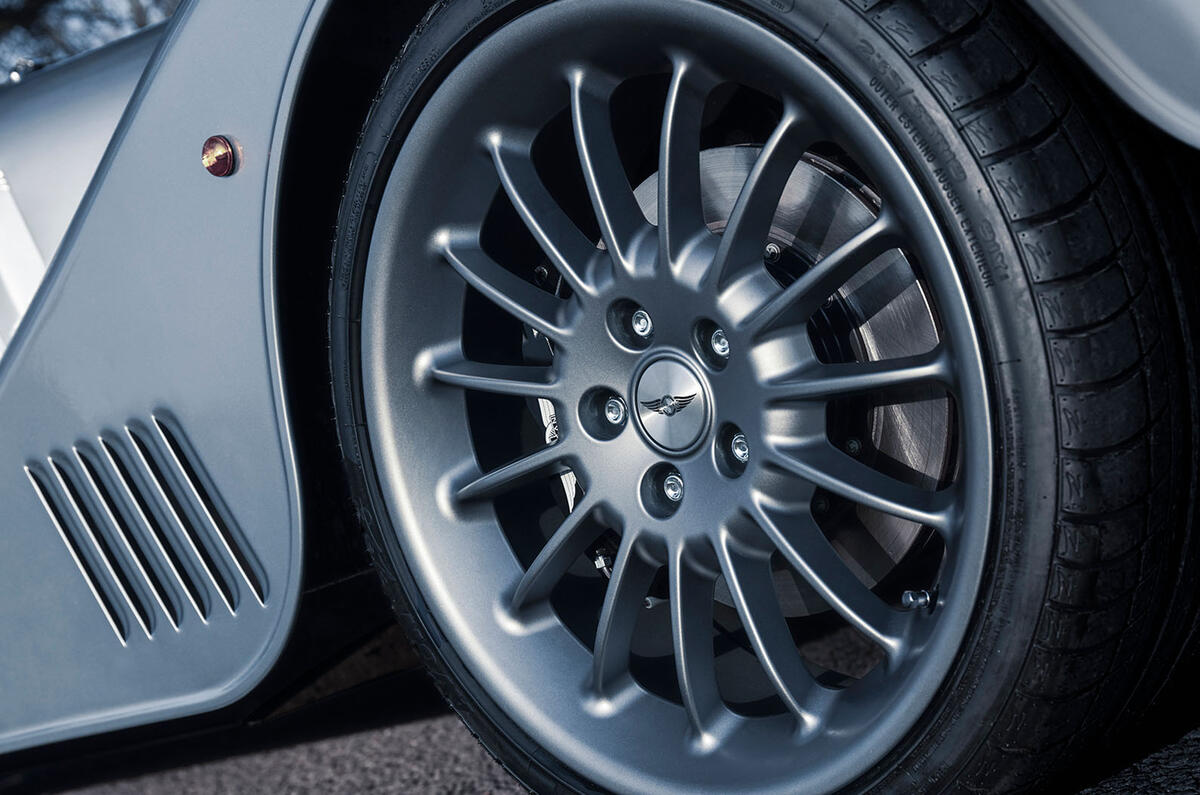 Morgan Plus Six 2019 official press images - alloy wheels