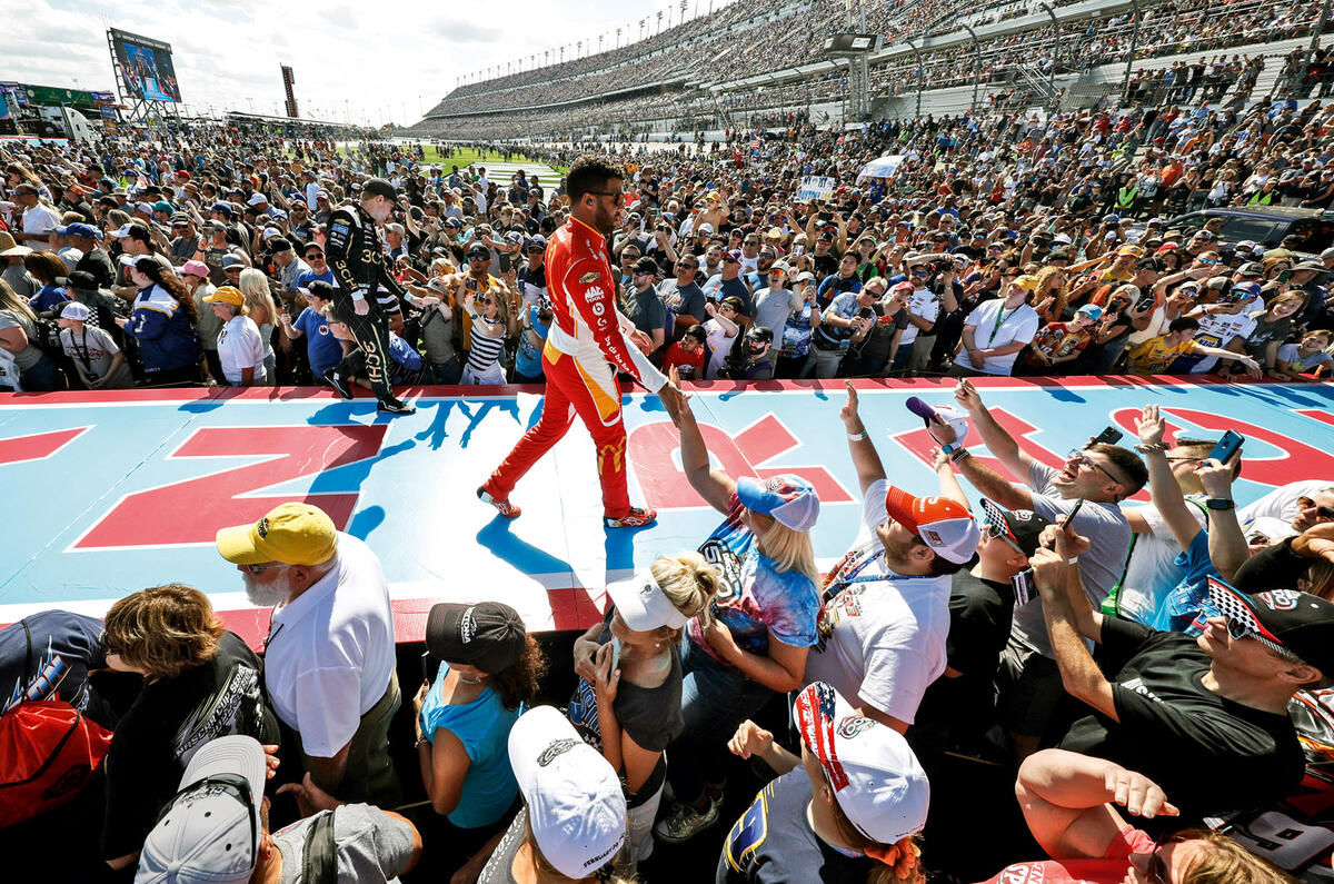97 racing lines daytona 500 2022 bubba