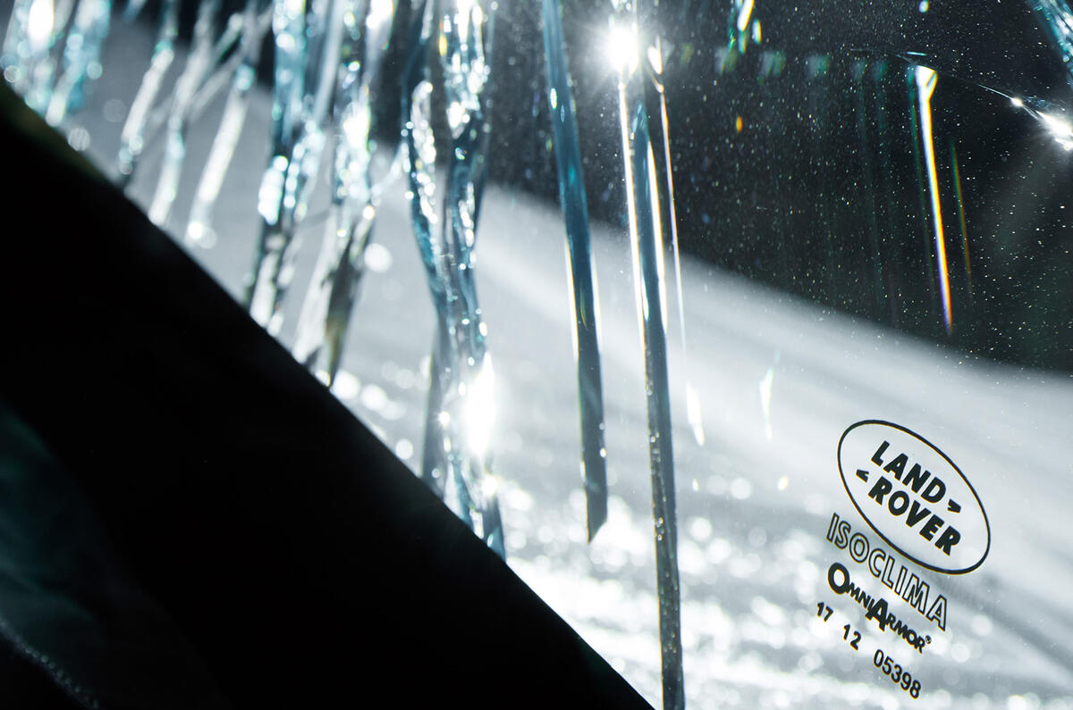 Land Rover Range Rover Sentinel official press images - bulletproof glass