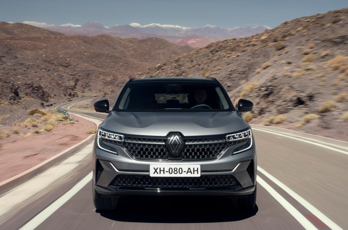 97 Renault Austral 2022 official reveal tracking nose 97 Renault Austral 2022 official reveal tracking nose