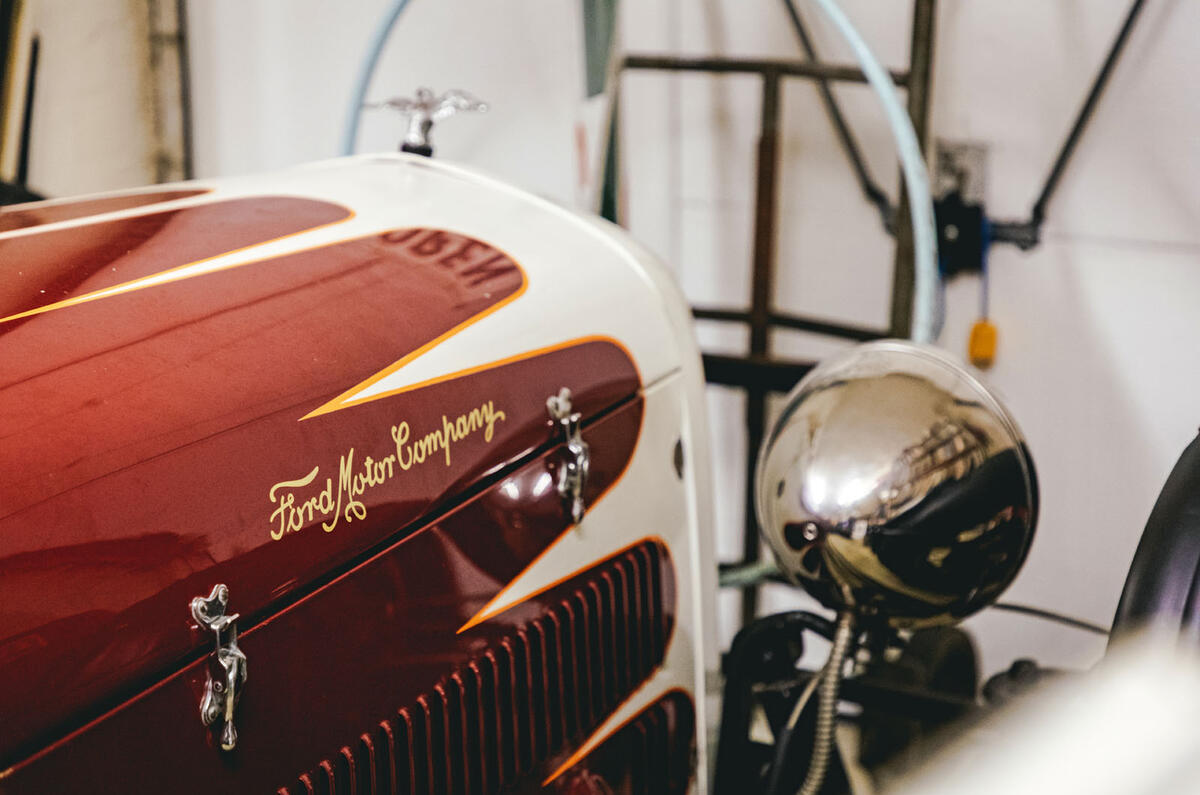 Signwriting feature - Ford Signwriting feature - Ford