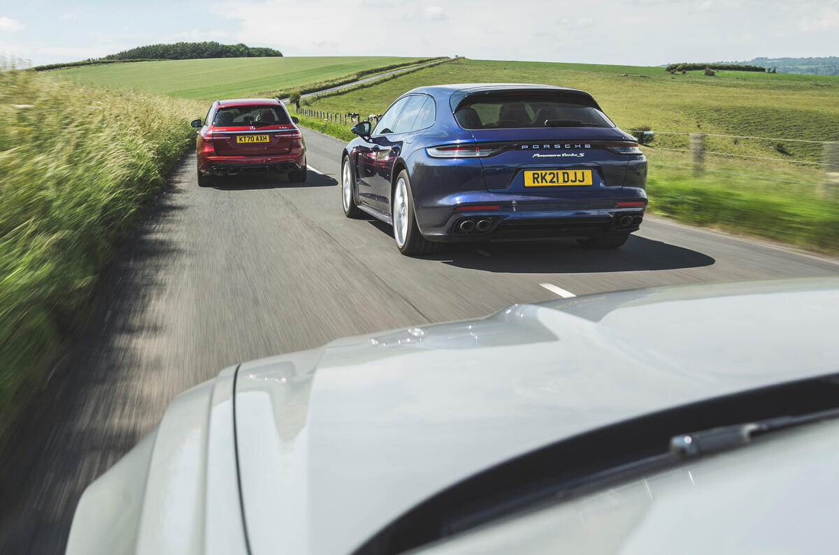97 super estate triple test 2021 tracking rear 97 super estate triple test 2021 tracking rear