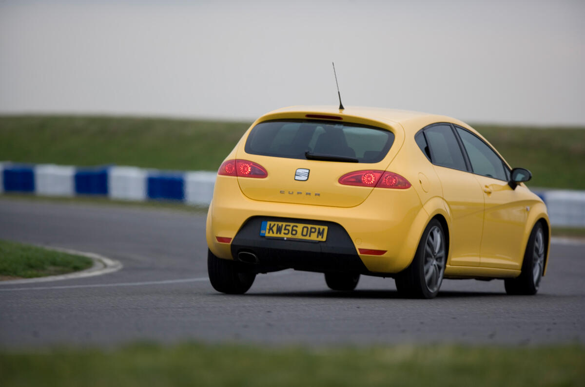 97 UBG Seat Cupra Leon Mk2 rear 97 UBG Seat Cupra Leon Mk2 rear