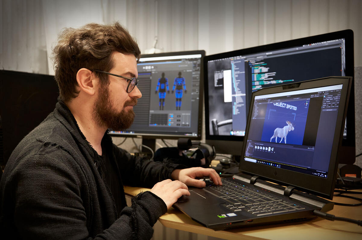 Volvo mixed reality simulator research - researcher Volvo mixed reality simulator research - researcher