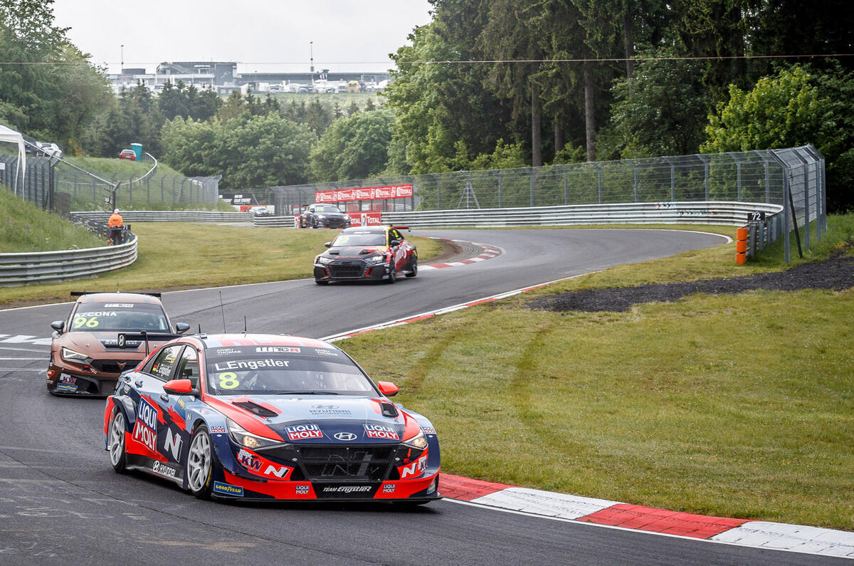 97 04 Luca Engstler 97 04 Luca Engstler