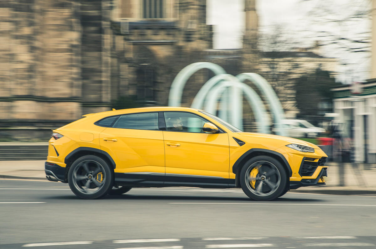 97 LUC Ford Puma ST Lamborghini Urus 2021 0115 97 LUC Ford Puma ST Lamborghini Urus 2021 0115