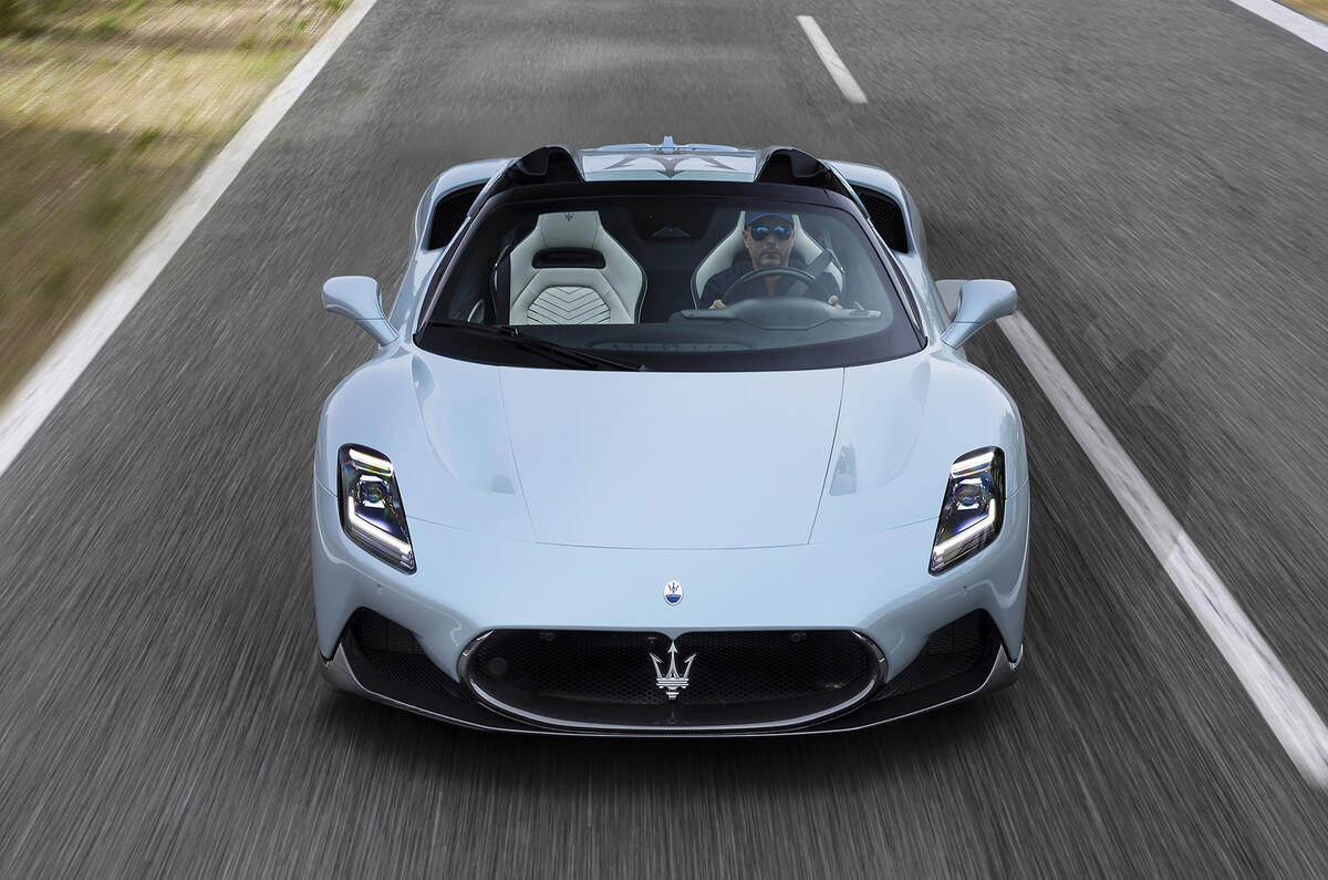 97 Maserati MC20 Cielo front.jpg 97 Maserati MC20 Cielo front.jpg