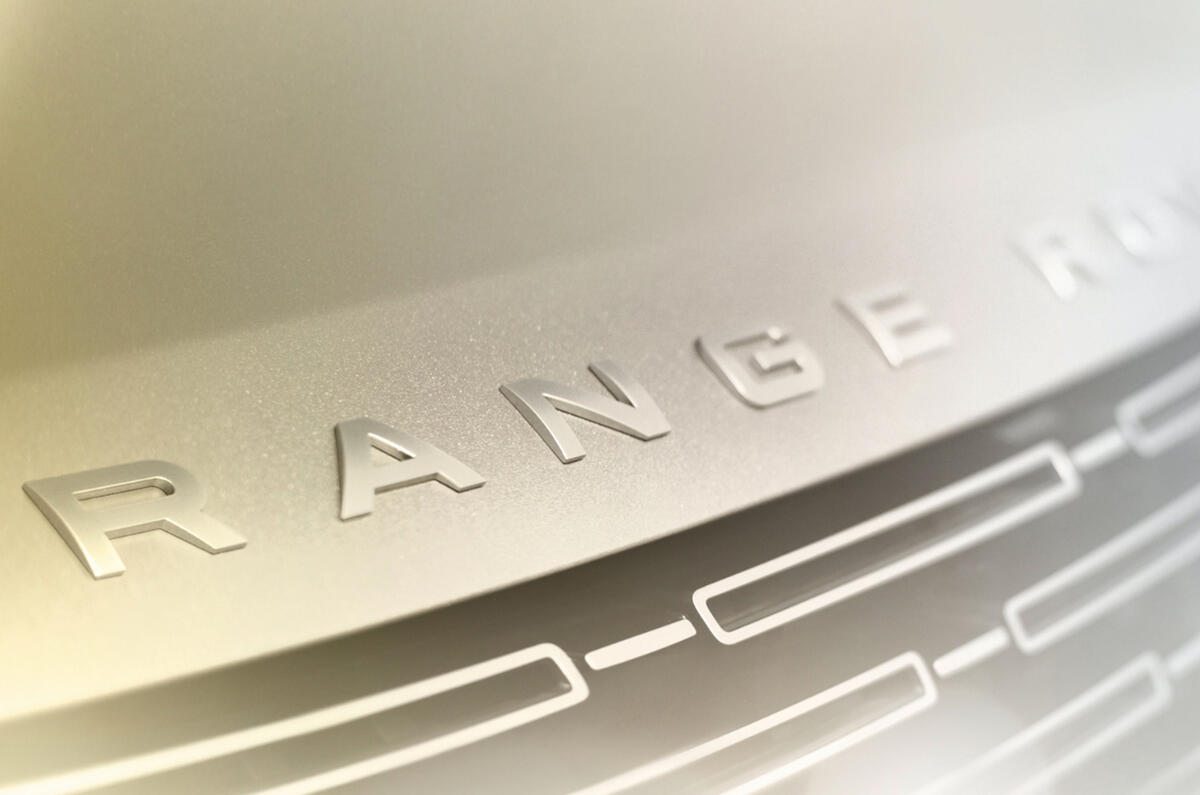 98 2022 Range Rover teaser grille 98 2022 Range Rover teaser grille