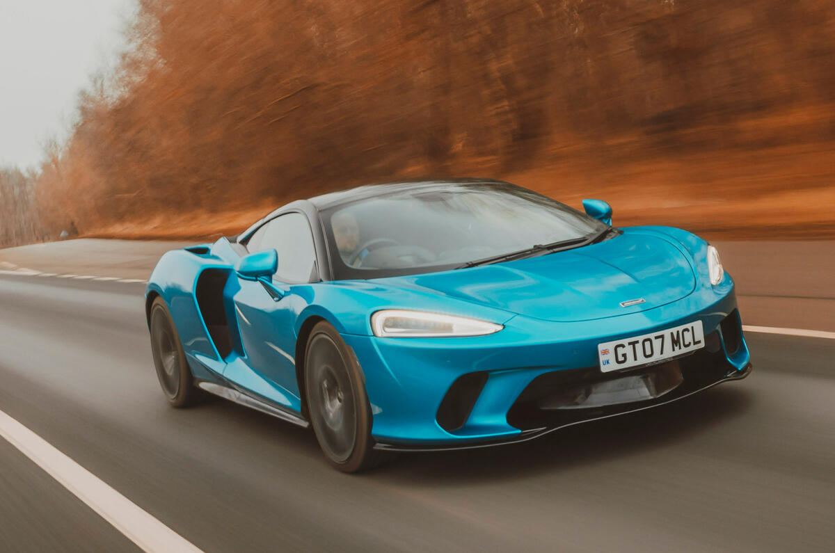 98 24hrs in McLaren GT 2022 tracking front